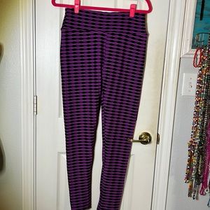 Booty accenting leggings